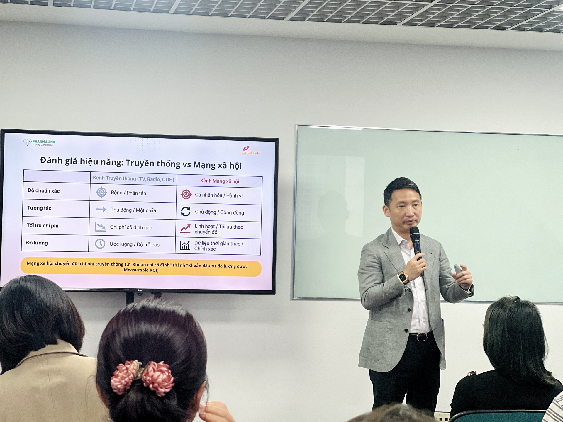 Tổng Giám đốc và ông Đoàn Hiếu Minh cho biết sẽ đồng hành cùng doanh nghiệp dược trong việc xây dựng nền tảng nội dung số bền vững